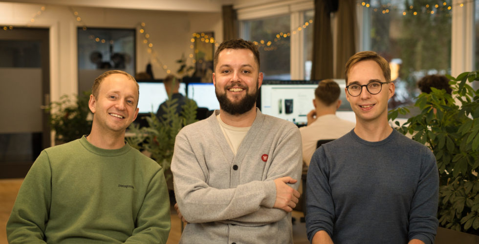 Mads Andersen, Marketingfabrikken, flankeret af Ebbe Kjær Skau (tv) og Simon Raun Madsen (th)